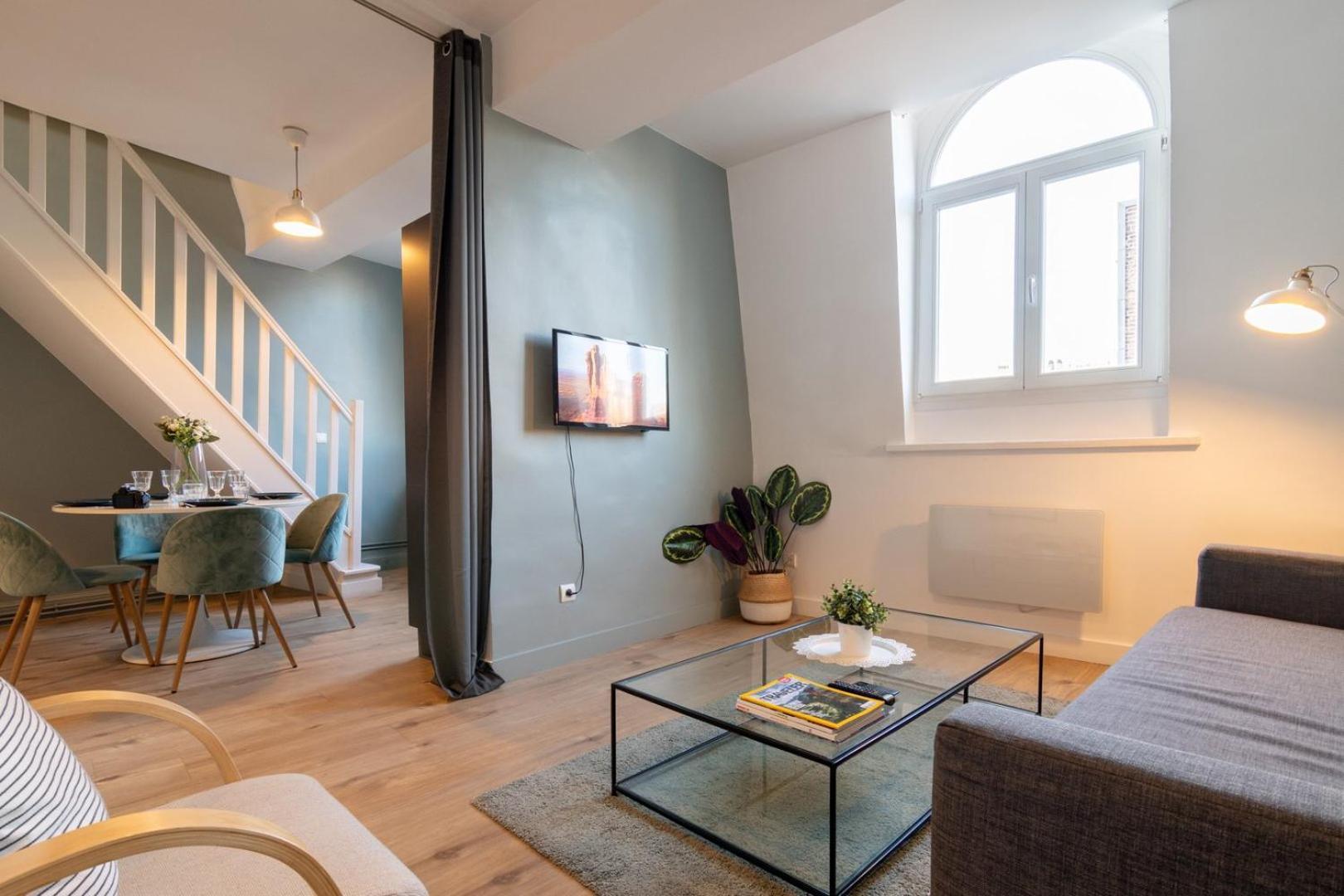 Gares - Duplex Avec Parking Apartment